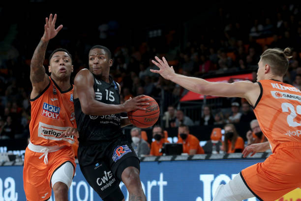 球主罚也折 球主罚也折